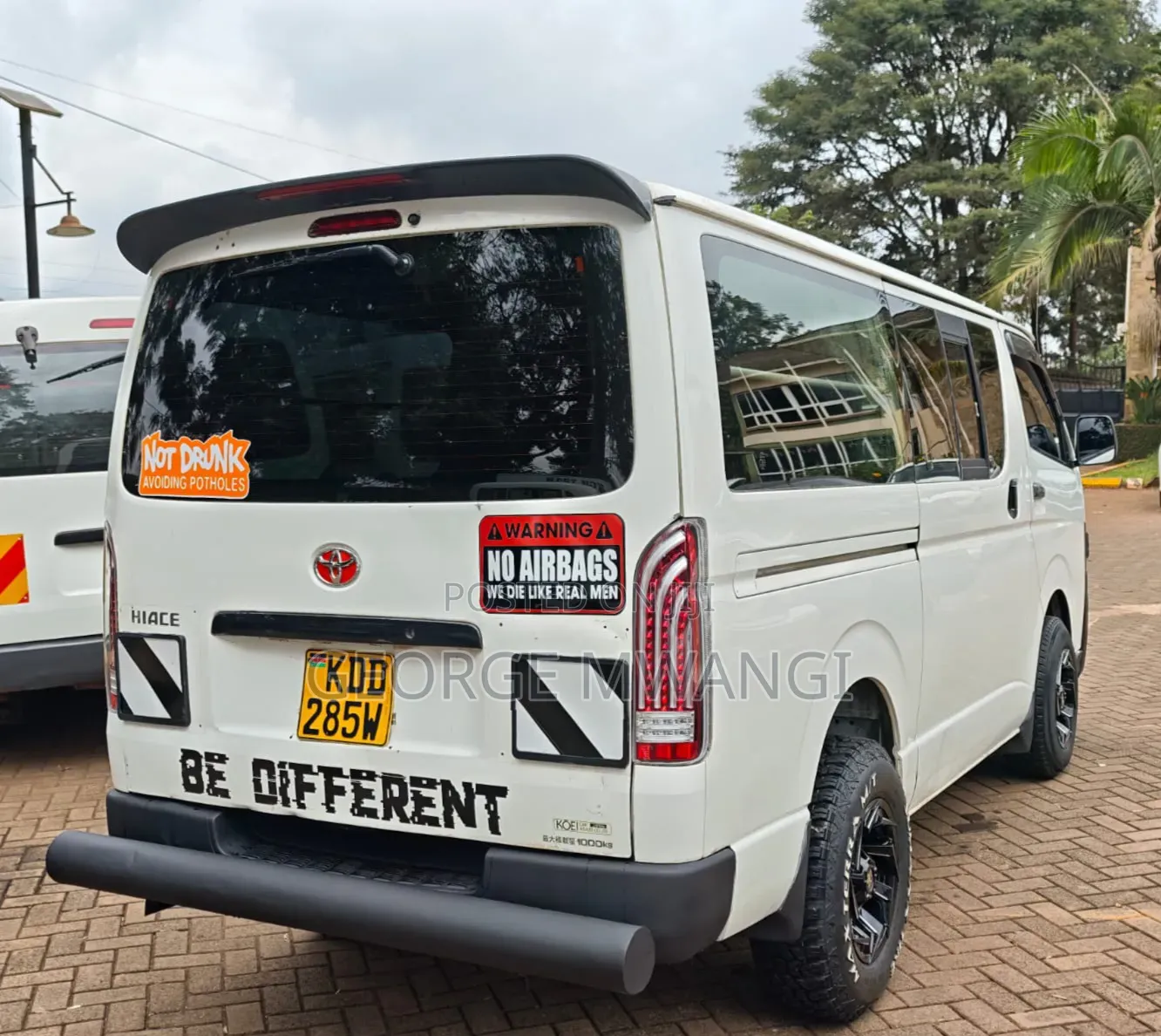 Toyota HiAce 2013 White