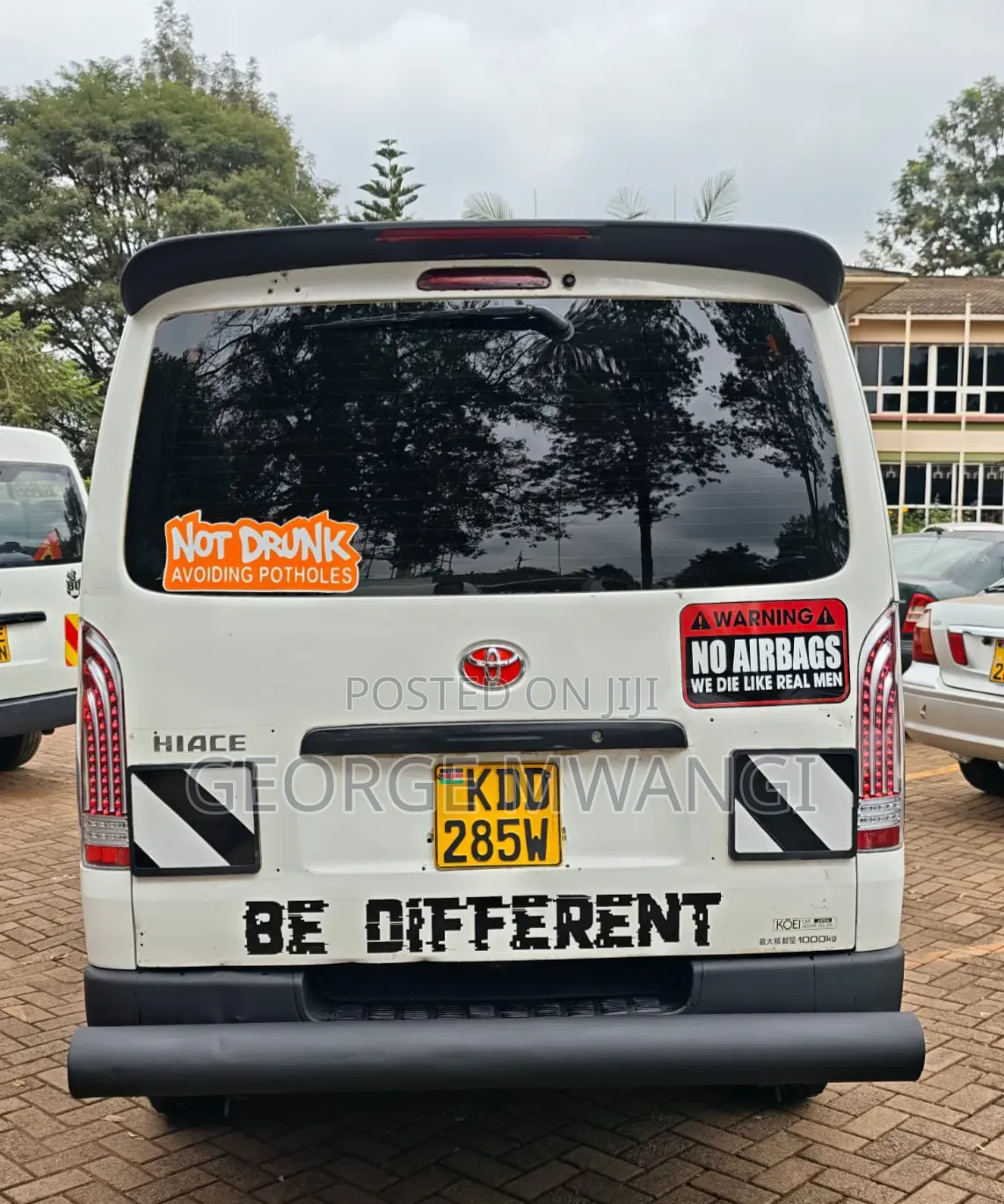 Toyota HiAce 2013 White