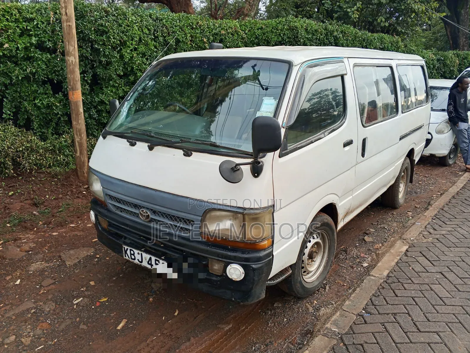 Toyota HiAce 1999 White