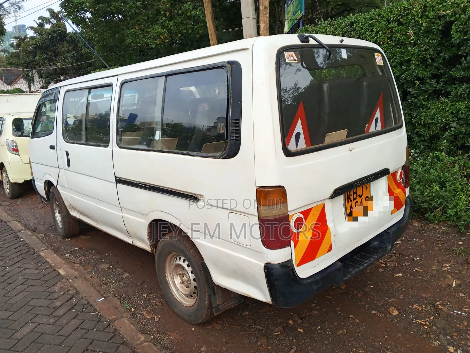 Toyota HiAce 1999 White