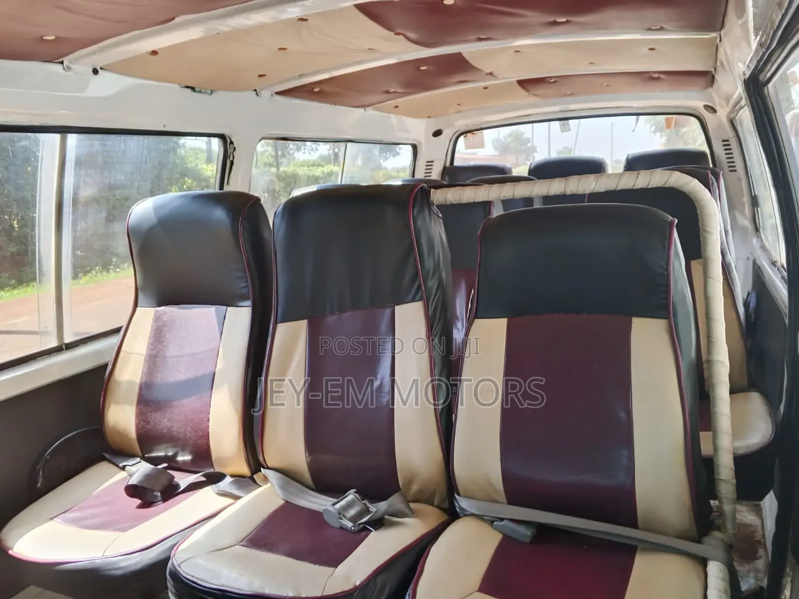Toyota HiAce 1999 White