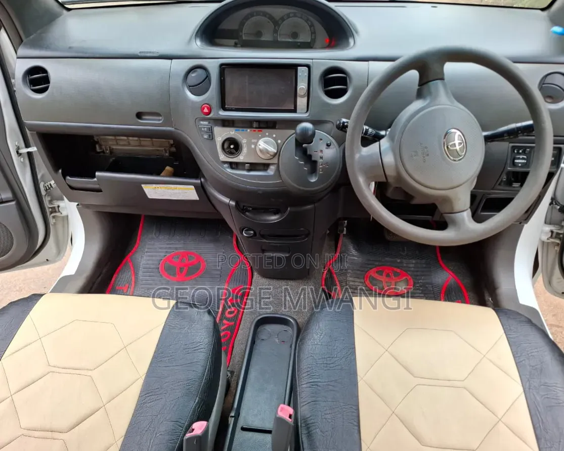 Toyota Sienta 2012 White