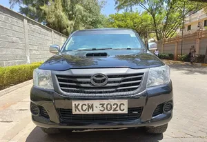 Toyota Hilux 2010 Black