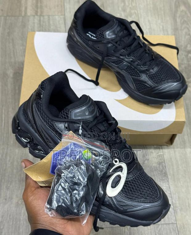 Asics All Black