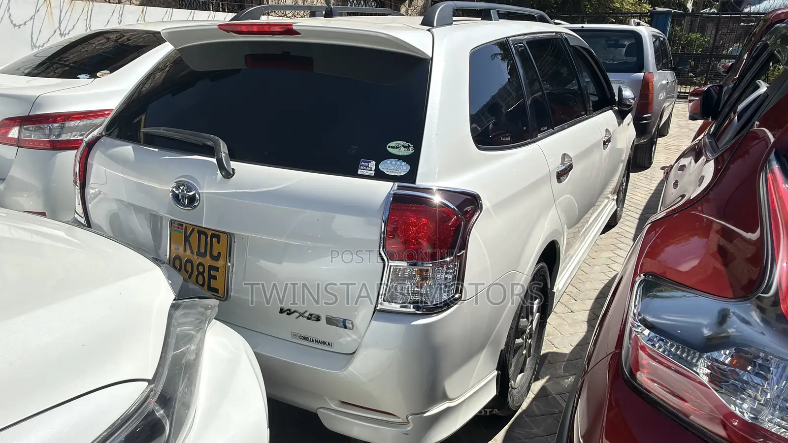 Toyota Corolla Fielder 1.5 Hybrid FWD 2015 White