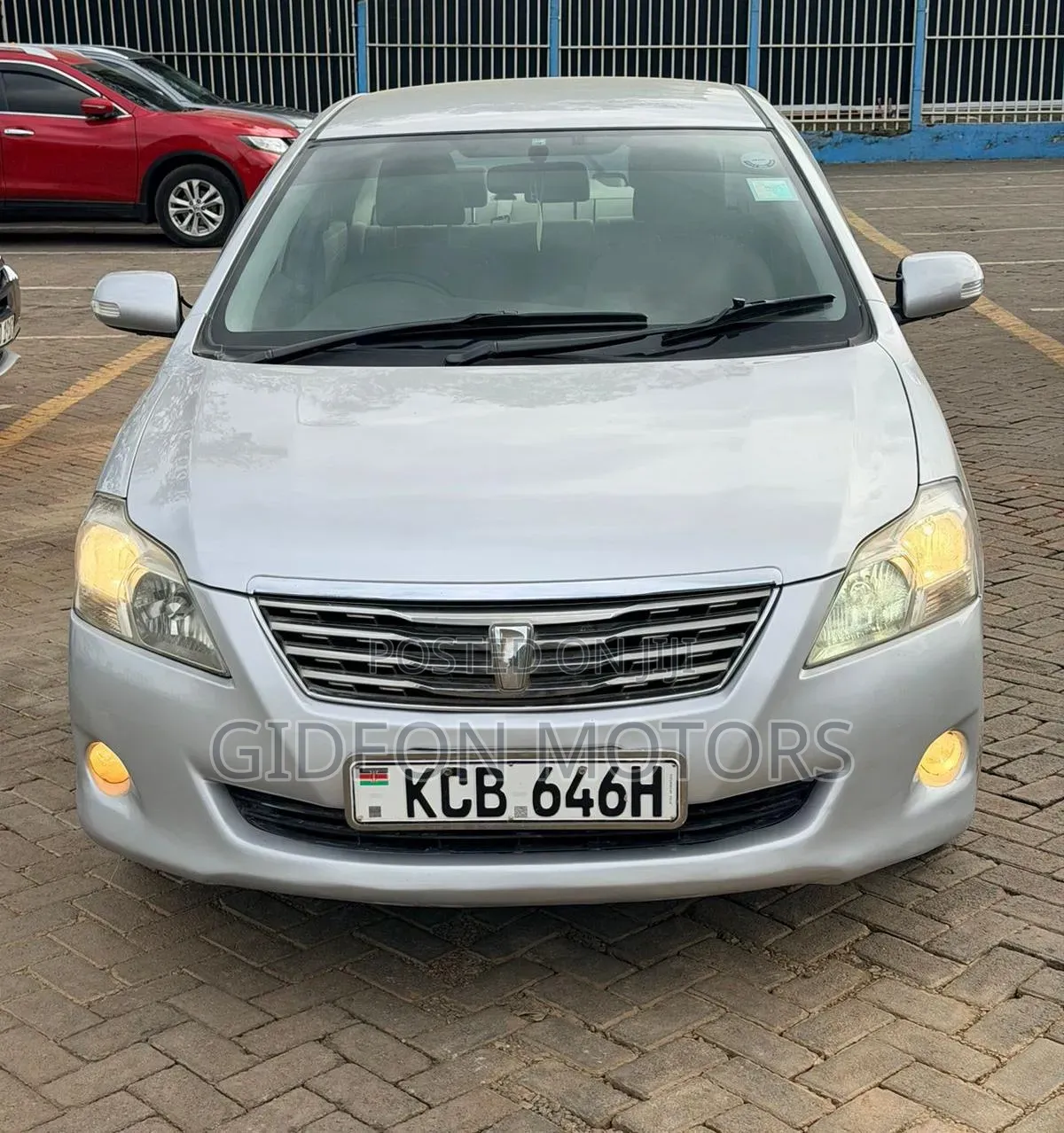 Toyota Premio 2010 Silver