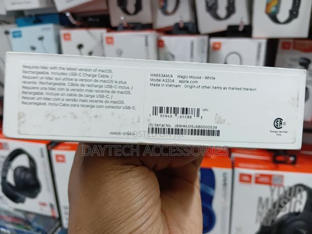 Magic Mouse (Usb‐C) - White Multi-Touch Surface - thumbnail 5