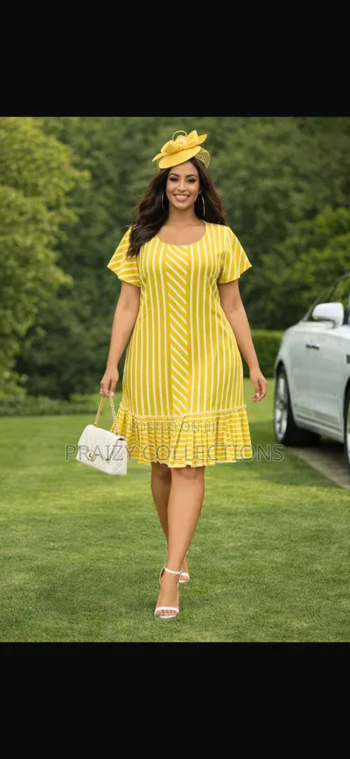 Mixed Stripped Dress With a Hem