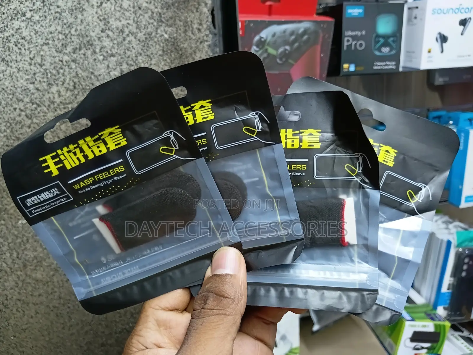 Carbon Fiber Fabric Mobile Gaming Finger Sleeve
