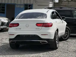 Mercedes-Benz GLC-Class 2019 White