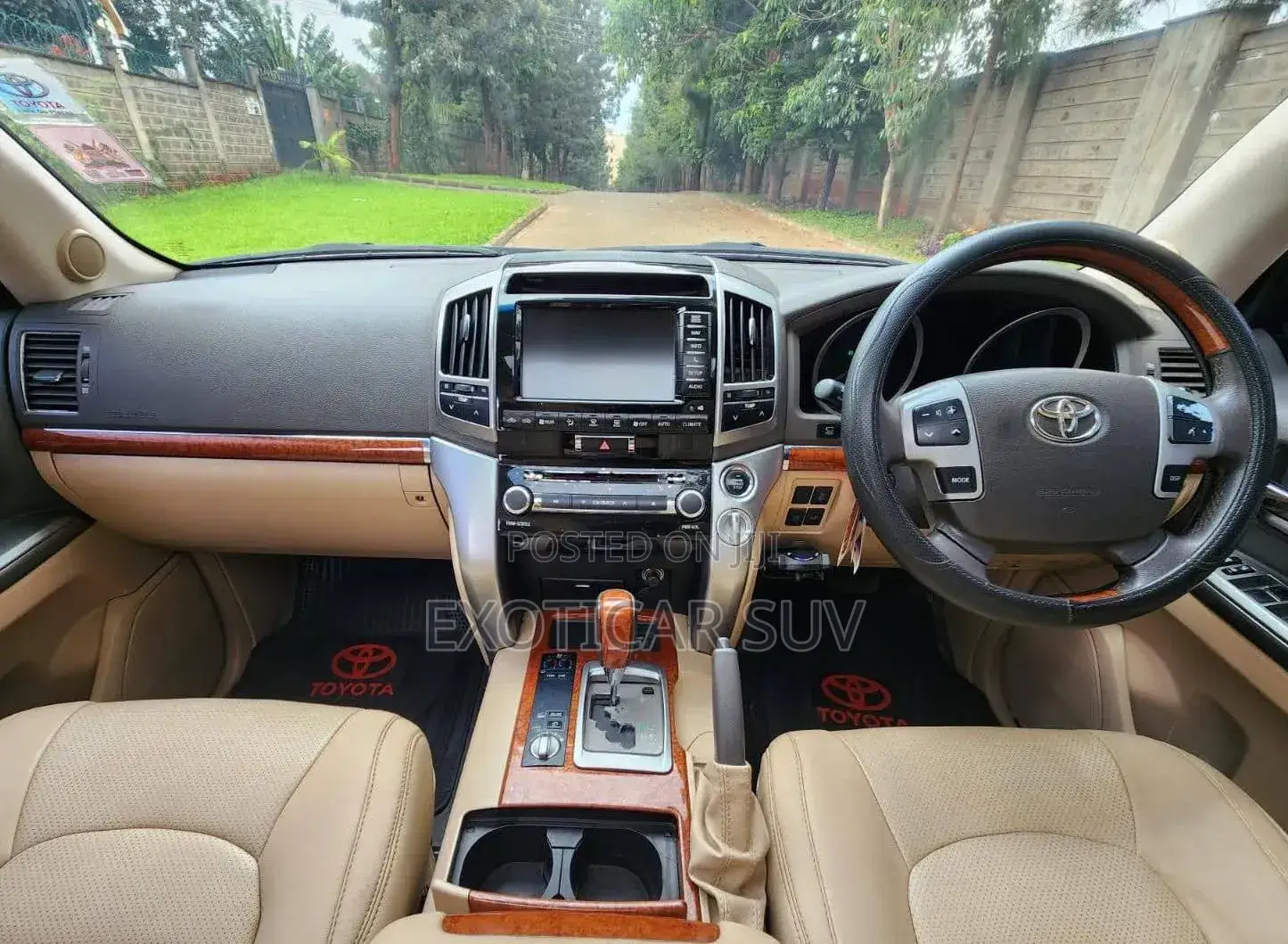 Toyota Land Cruiser 4.5 V8 VXR 2013 Black