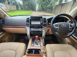 Toyota Land Cruiser 4.5 V8 VXR 2013 Black