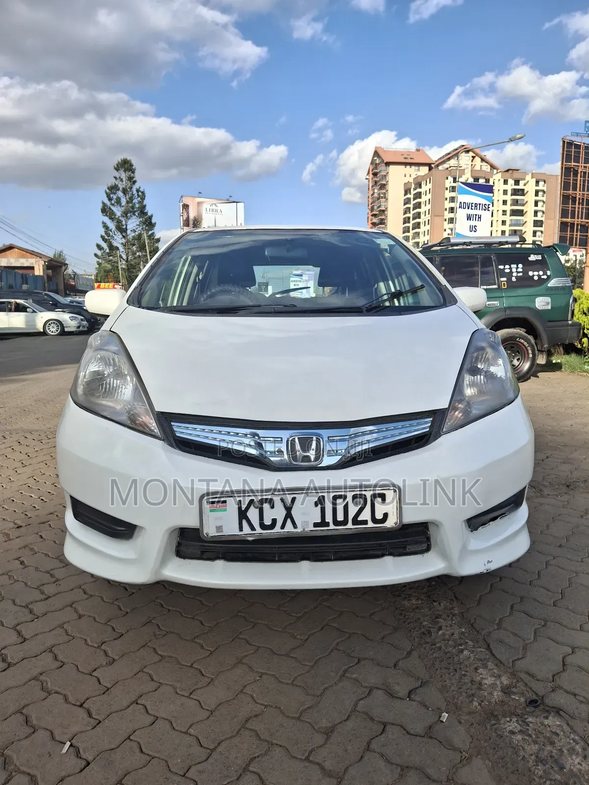 Honda Fit Shuttle 1.3 Hybrid 2WD 2013 White