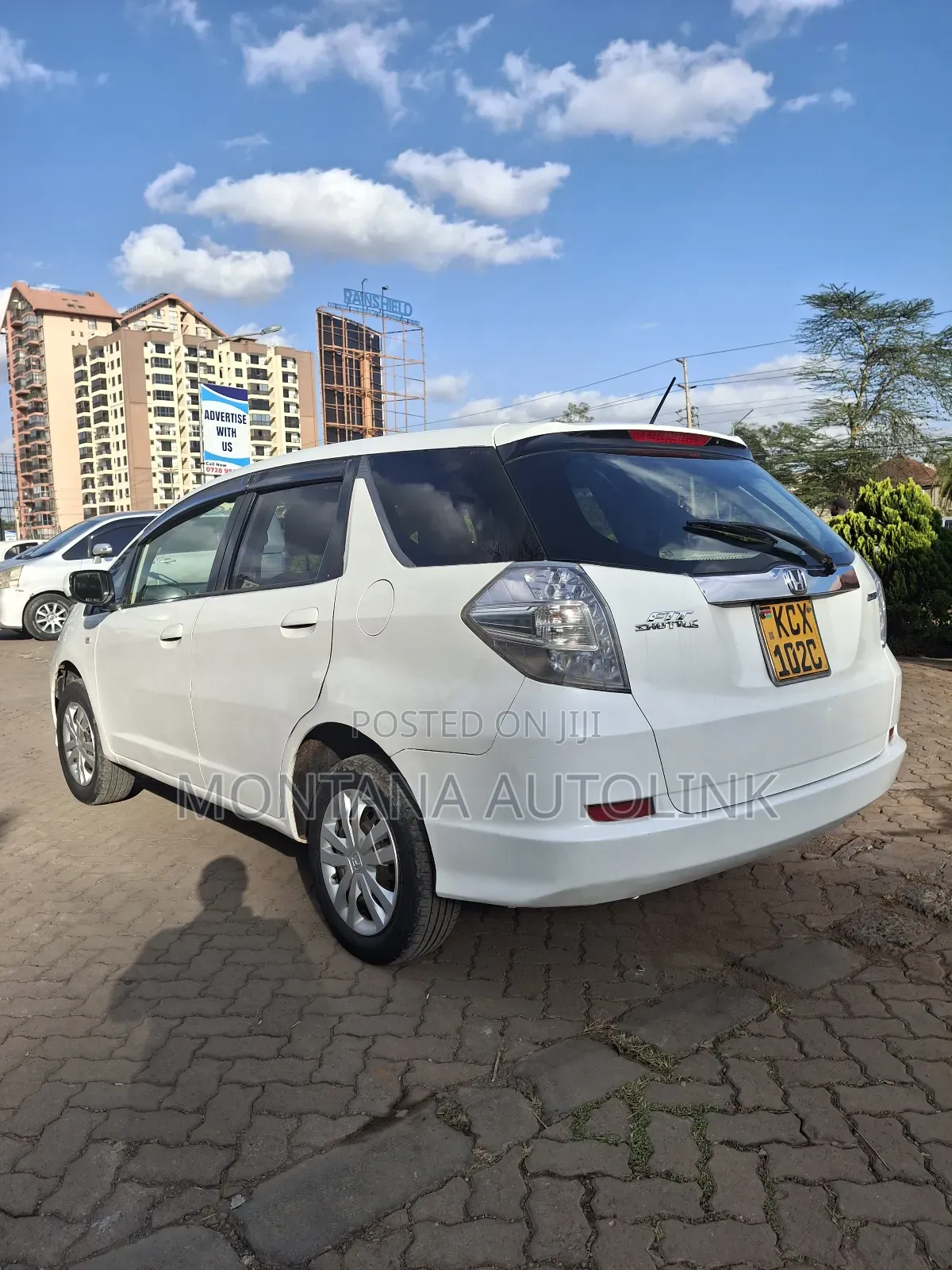 Honda Fit Shuttle 1.3 Hybrid 2WD 2013 White