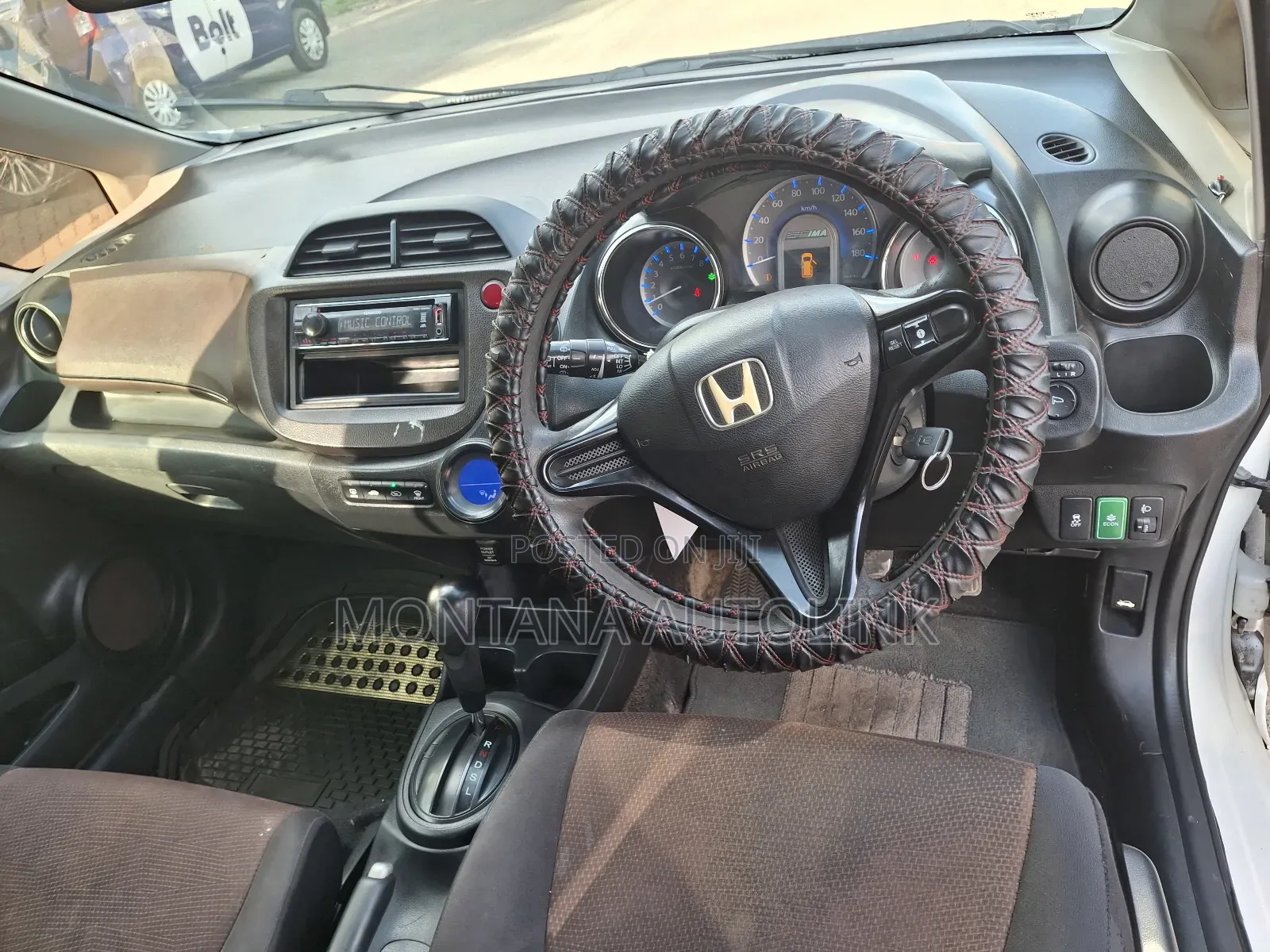 Honda Fit Shuttle 1.3 Hybrid 2WD 2013 White