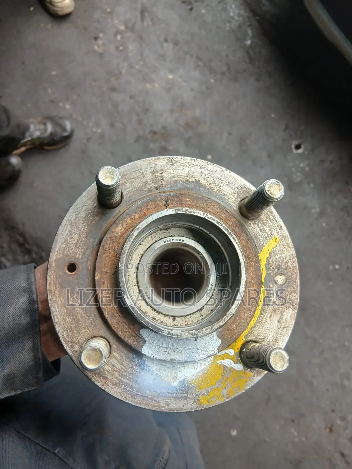 Rear Hub Lancer