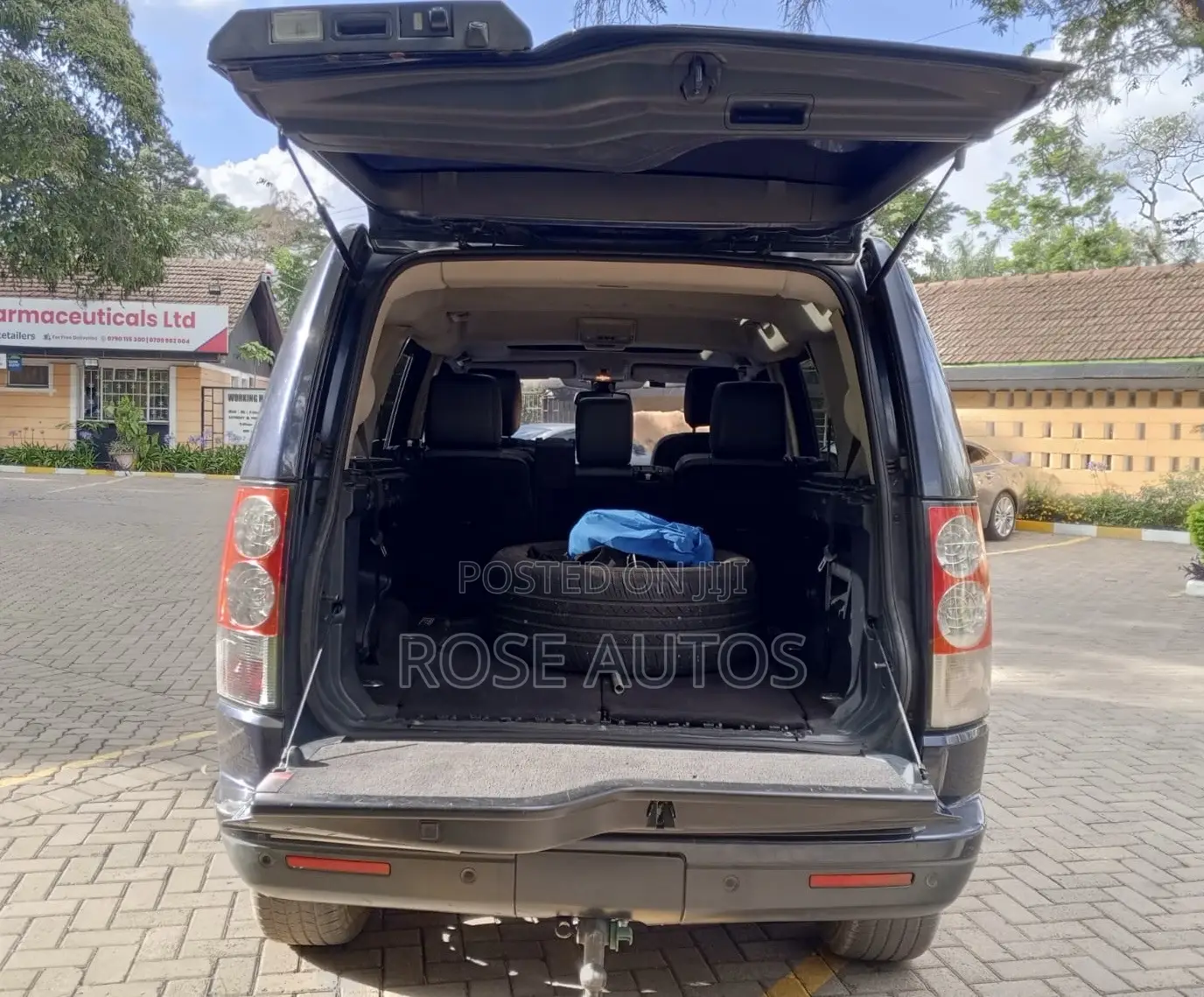 Land Rover Discovery 2012 Blue