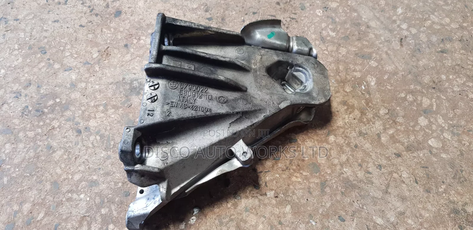 BMW E70 N57 Original Engine Mounting Bracket