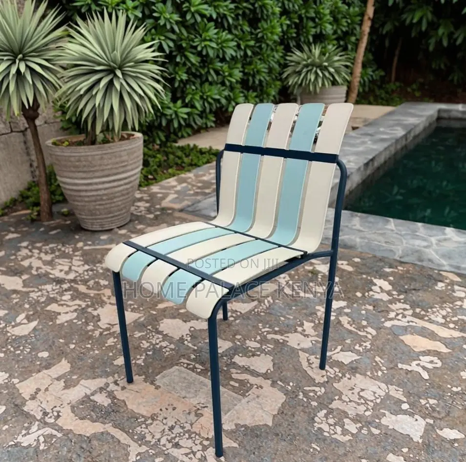 Plastic Chair: Stylish Two-Tone Striped Plastic Chair