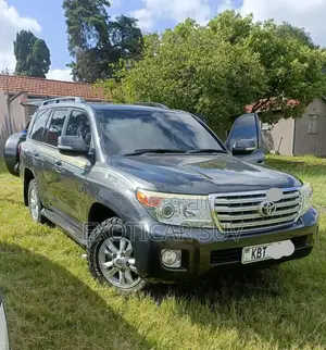 Toyota Land Cruiser 4.5 V8 GX-R 2012