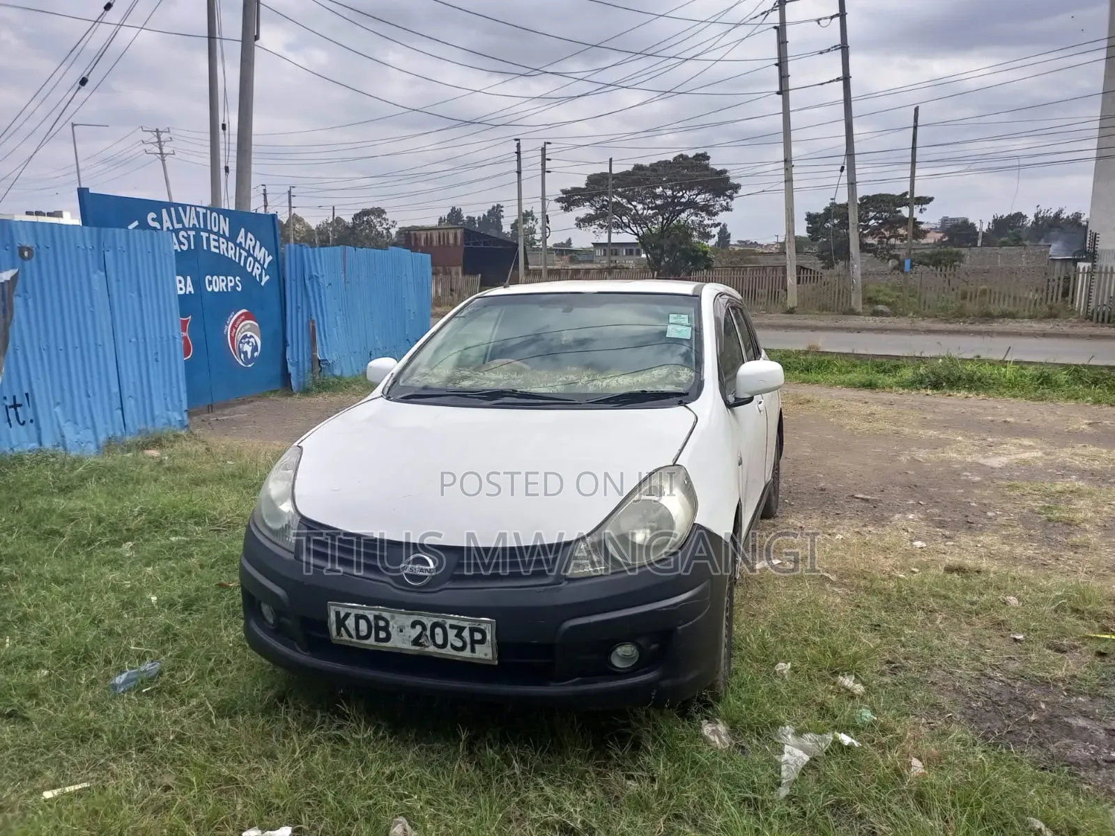 Nissan Advan 2014 White