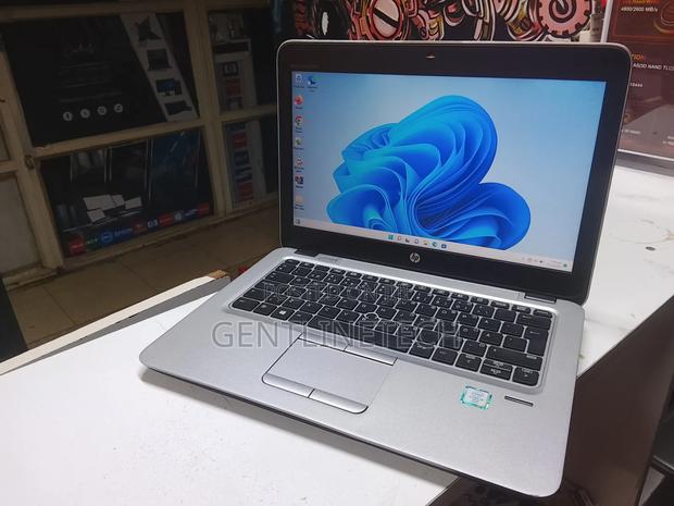 Laptop HP EliteBook 820 G3 8GB Intel Core i5 SSD 128GB - thumbnail 2
