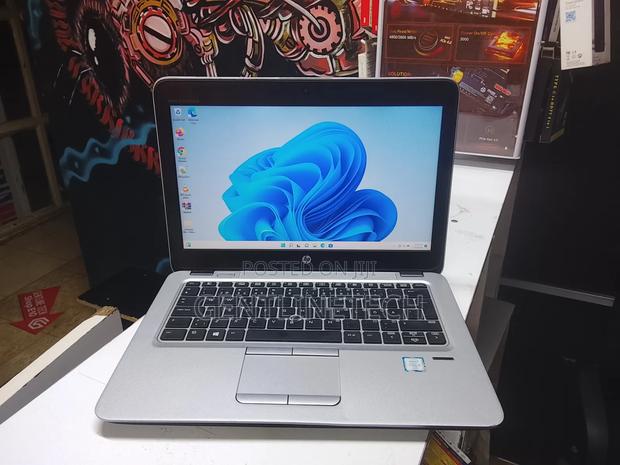 Laptop HP EliteBook 820 G3 8GB Intel Core i5 SSD 128GB - thumbnail 2