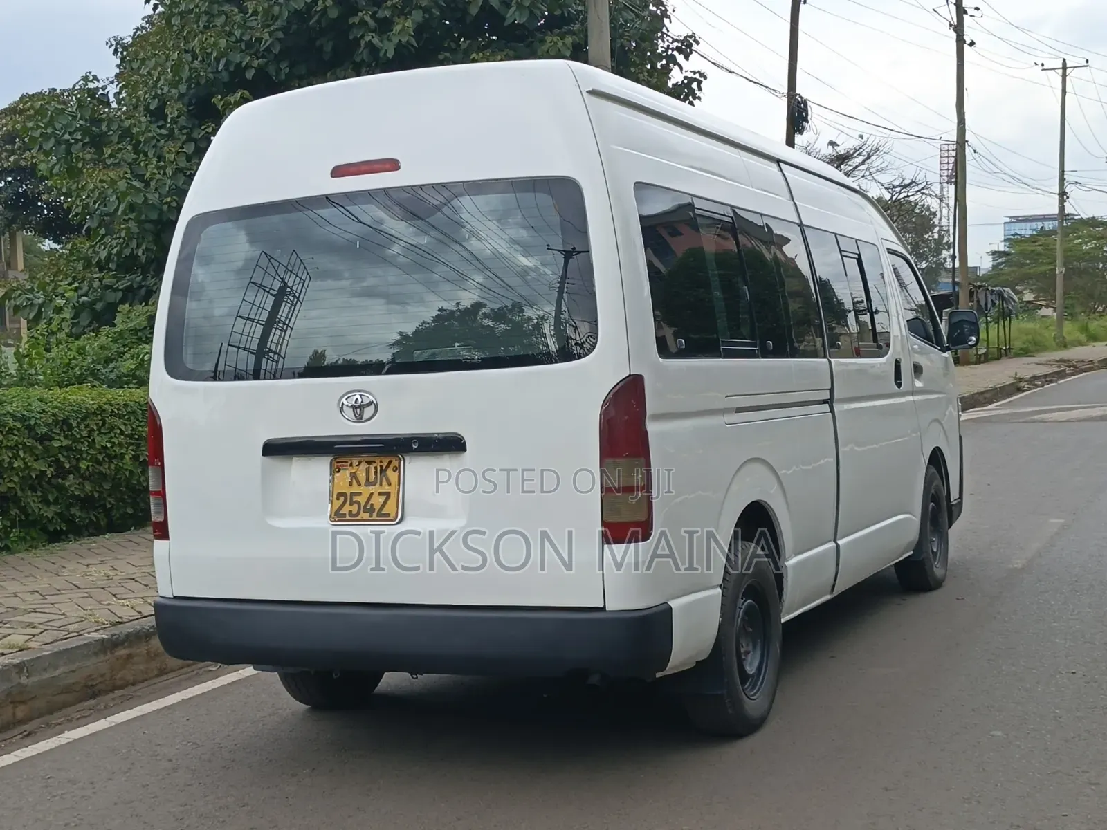 Toyota HiAce 2017 White