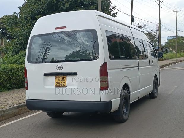 Toyota HiAce 2017 White - thumbnail 6
