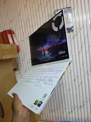 Laptop Lenovo Legion 7 32GB Intel Core Ultra 7 SSD 1T