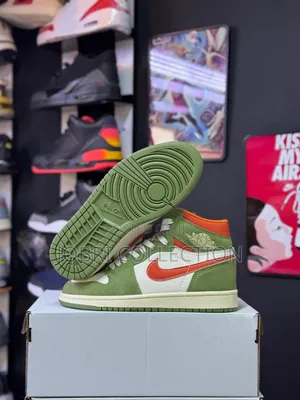 Nike Air Jordan 1 Retro High Og Craft Celadon Sneakers