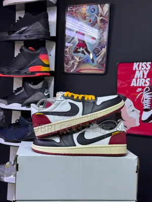 Custom Union La Jordan 1 Low 'Black Toe' Sneakers