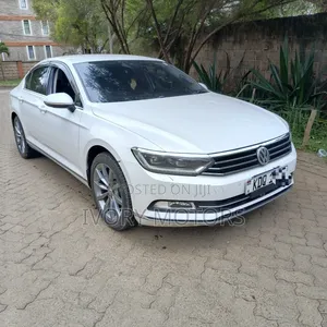 Volkswagen Passat 1.8T R-Line 4dr Sedan (1.8L 4cyl) 2017 White