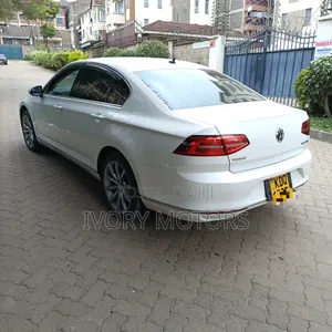 Volkswagen Passat 2017 White