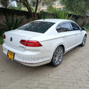 Volkswagen Passat 2017 White