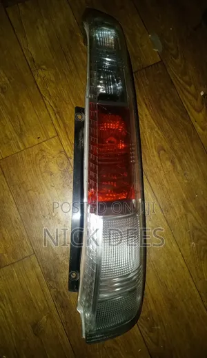 Nissan Xtrail T30 Rear Light