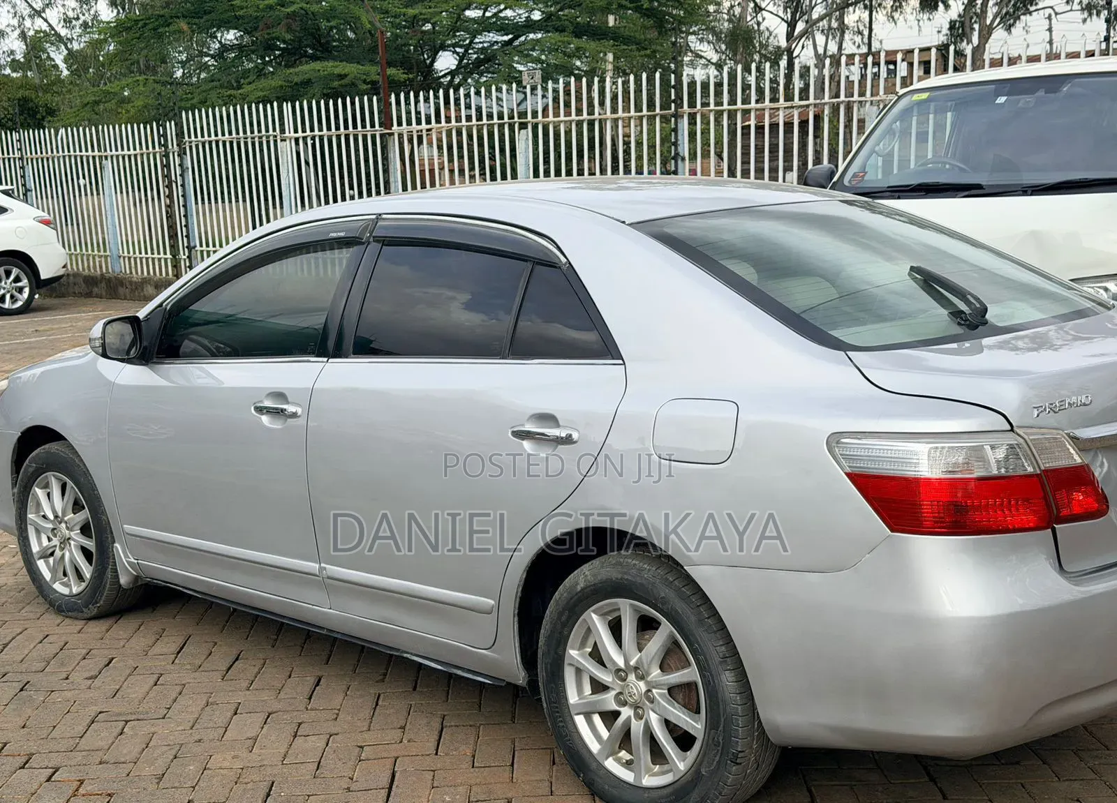 Toyota Premio 1.8 FWD 2010 Silver