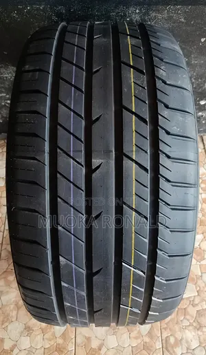 325/35r22 Galaxia Tyre