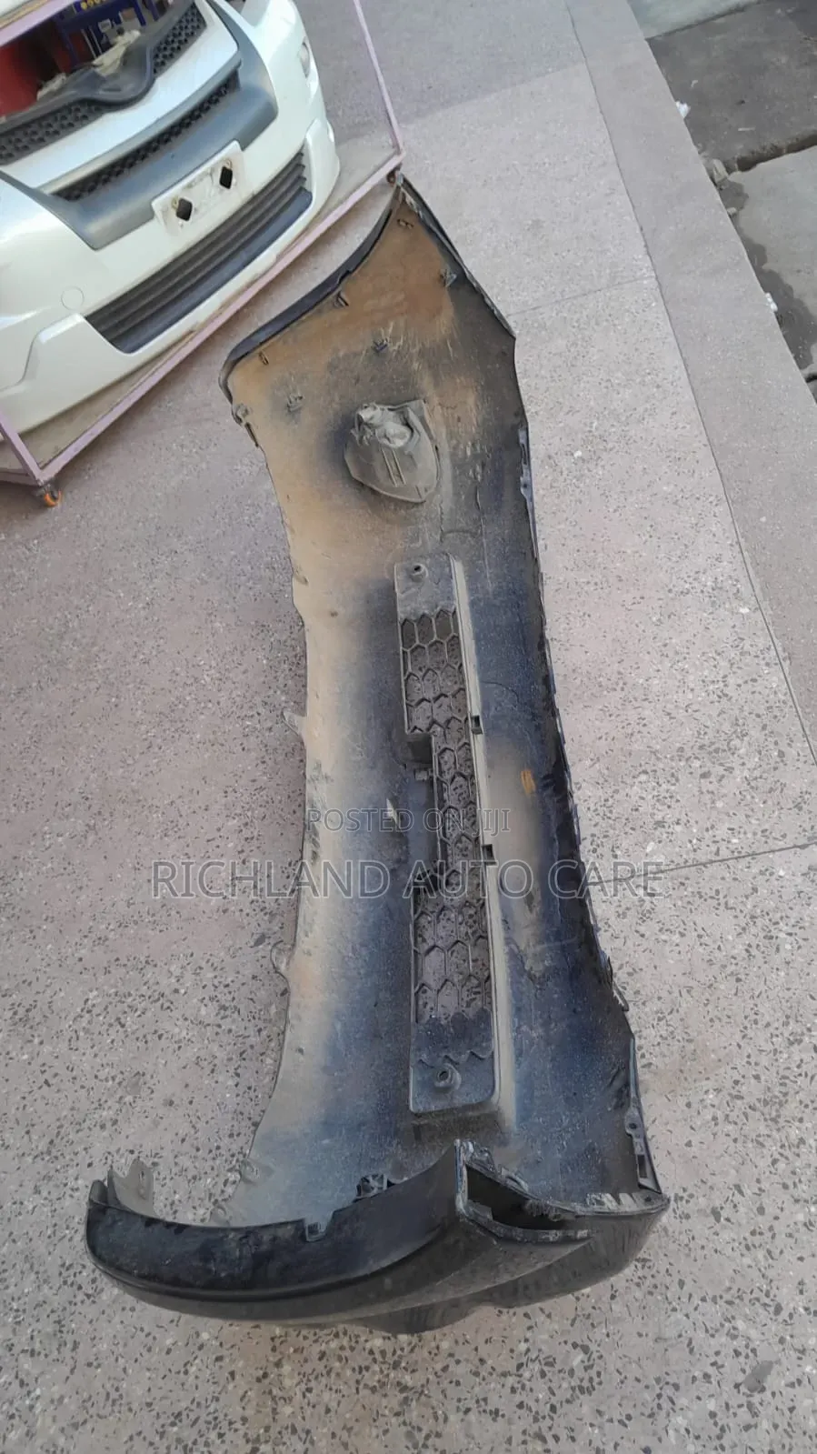 Front Bumper Toyota Hillux Revo 2010