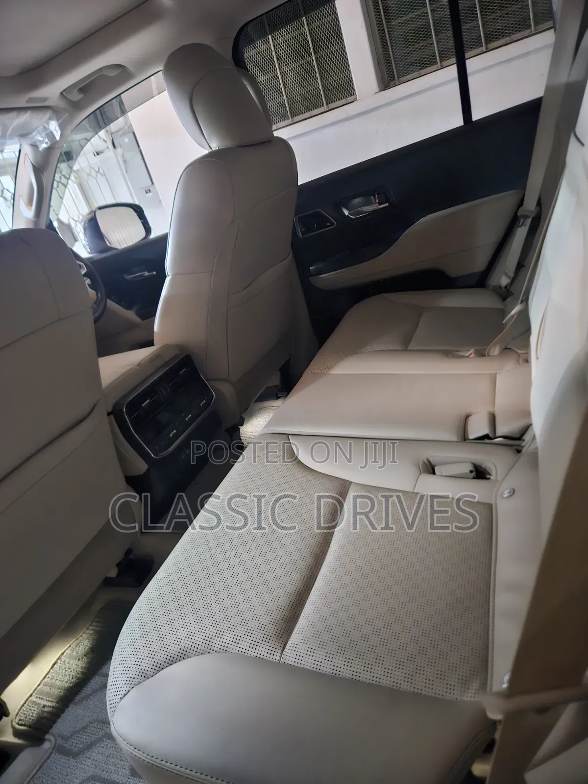 Toyota Land Cruiser 2021 Gold
