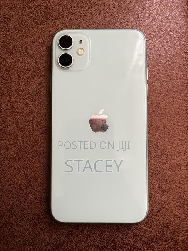Apple iPhone 11 64 GB Green - main view