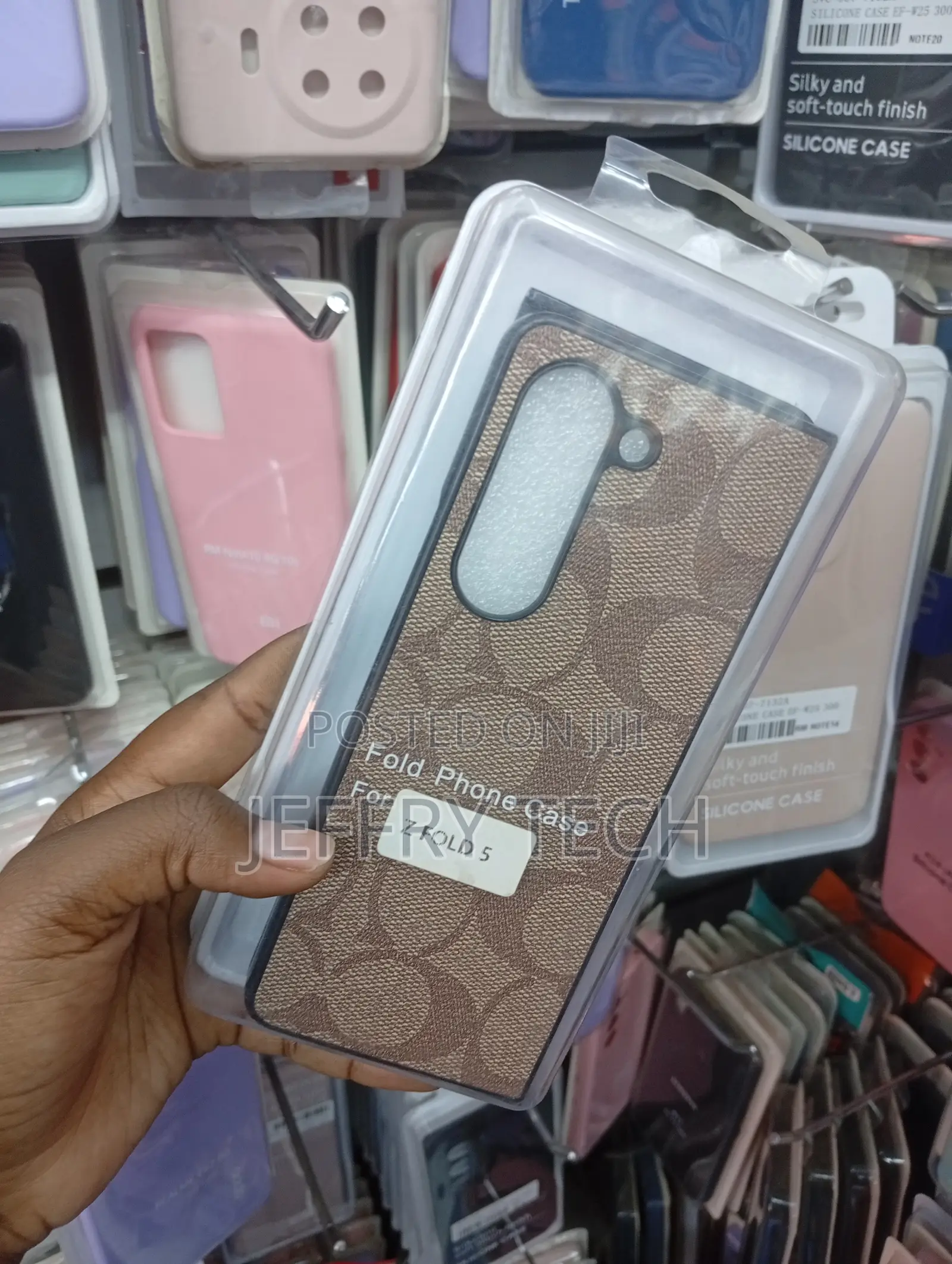Samsung Galaxy Z Flip 3 Dark, Textured Weave Design