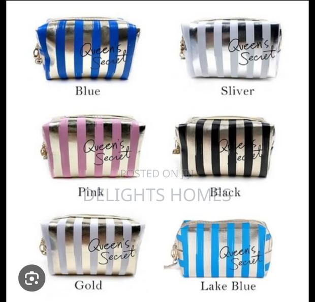 Stylish Striped Makeup Pouches_y - thumbnail 2