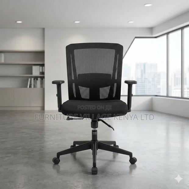 Office Chair: Ergonomic Office Seat With Lumber Support