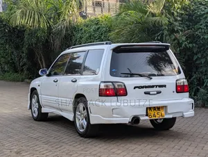 Subaru Forester Automatic 2000 White