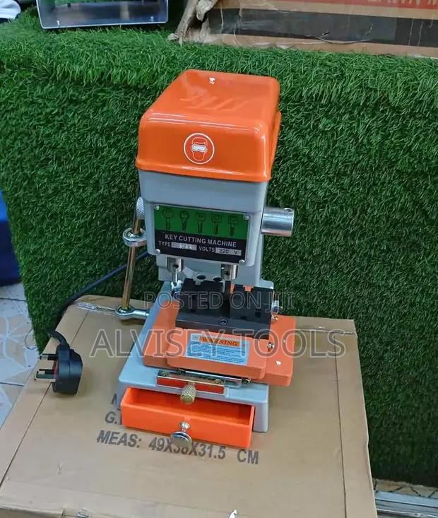 Key Cutting Machine - main view