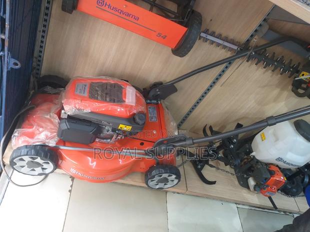 Husqvarna Lawn Mower 166cc - thumbnail 2