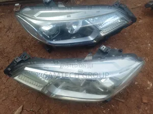 Honda Fit 2015 Headlights