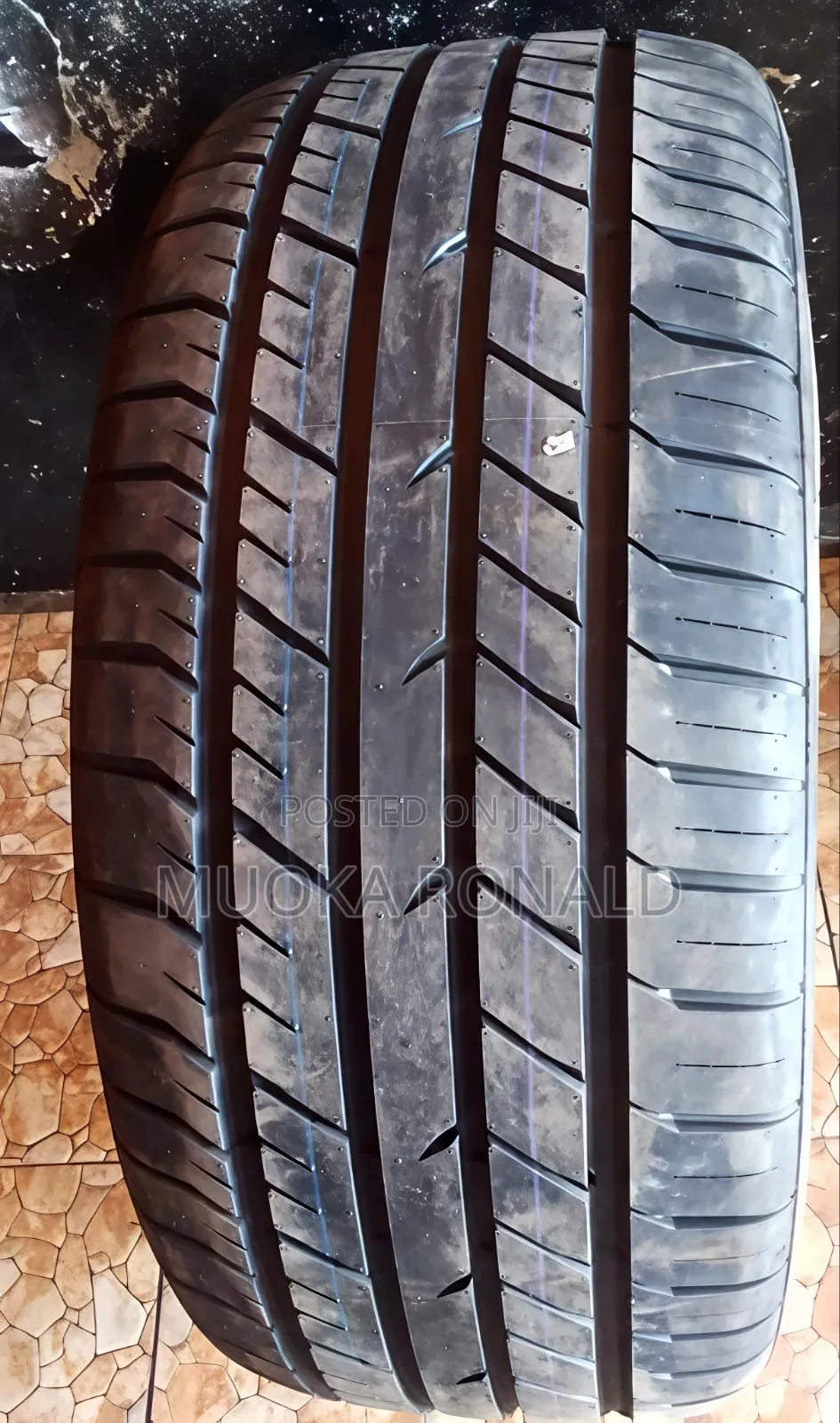 285/40r22 Galaxia Tyre