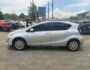 Toyota Aqua 2015 Silver
